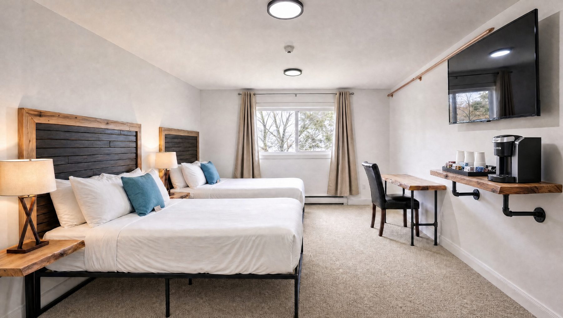 Queen Room – Highliner Suites Hotel